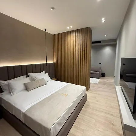 Hotel South 4*