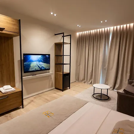 Hotel South 4*