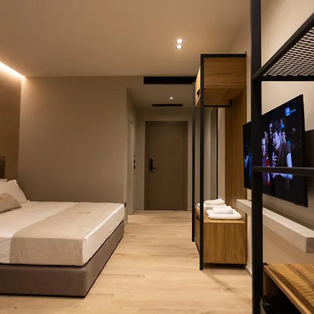 Hotel South