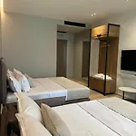 South ホテル